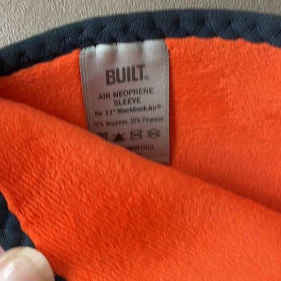 BUILT laptop sleeve - Excellent condition! - Picture 6 of 10